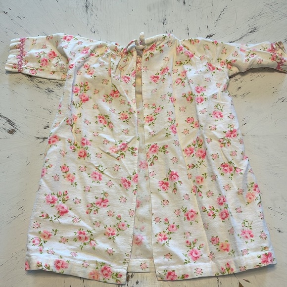Vintage Rose Floral Baby Gown - Picture 4 of 4
